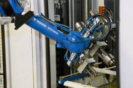 Roboter für die Metallbearbeitung