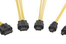 RS Components bietet Wire-to-Wire-Steckverbinder