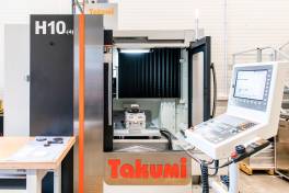 Fuchshofer Präzisionstechnik bestellte 10 Takumi-Portalbearbeitungszentren H7 und H10
