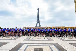 220 Ceratizit-Mitarbeitende erleben die erste „Tour de France Femmes avec Zwift“