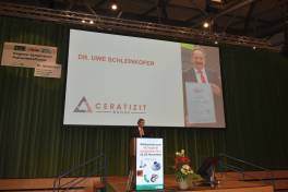 Dr. Uwe Schleinkofer von Ceratizit auf Hagener Symposium mit Skaupy-Preis gewürdigt