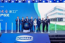 Schmalz macht‘s offiziell: Eröffnungsfeier in Taicang