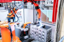 Vollautomatisiertes Kesselschweißen mit Kuka-Robotern