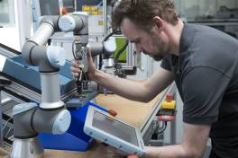 Universal Robots baut sein Vertriebsnetz in Bayern und Hessen aus  