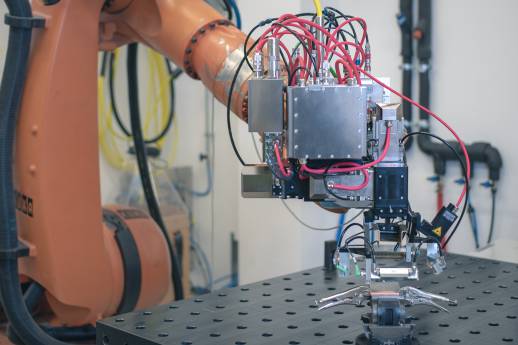 Wie Robotik-Leitungen von Helukabel in den Laserbearbeitungsoptiken von Scansonic überzeugen