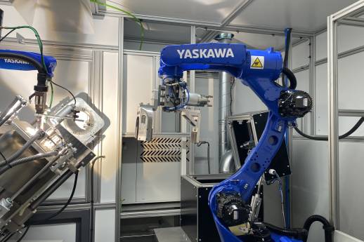 Yaskawa-Roboter schweißen Muffen für Hightech-Gasflaschen
