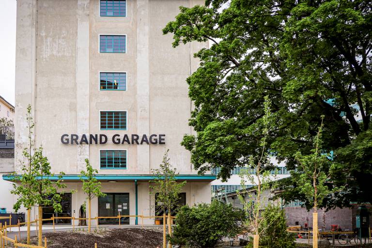Über die Grand Garage