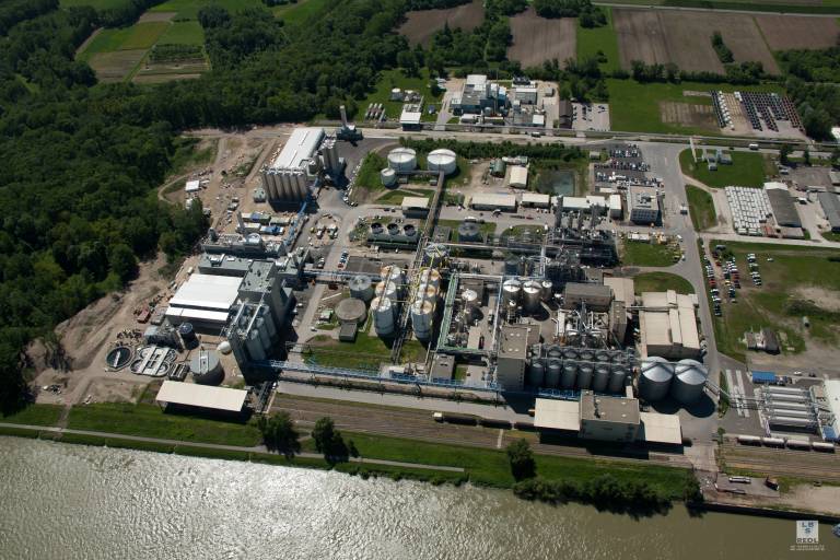 Die Stärkegewinnung aus Weizen und die Erzeugung von Bioethanol im Agrana-Werk Pischelsdorf erfolgt unter der Kontrolle einer durchgängigen Gesamt-Softwarelösung von Siemens mit SIMATIC PCS 7, UNILAB und SIMATIC IT.