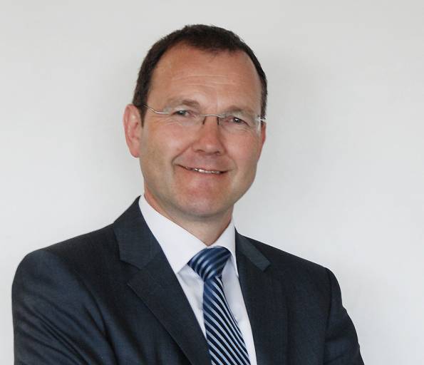 Dr.-Ing. Joachim Hümmler wird zum 1. Juli 2015 zum technischen 
Geschäftsführer der Röhm Unternehmensgruppe benannt.