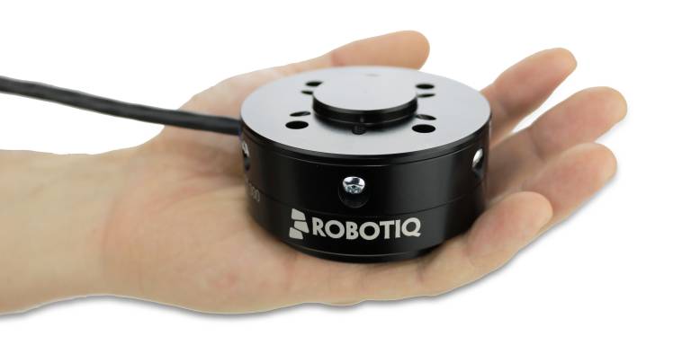 Die adaptiven 2-Finger-Greifer von Robotiq sind vor allem in Fertigungsanwendungen mit geringen Mengen oder häufigen Tätigkeitswechseln im Einsatz, da derselbe Greifer für alle Teile verwendet werden kann.