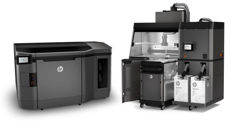 Mit der HP Jet Fusion 3D Drucklösung steht ein System zur Vefügung um Einzelteile und Kleinserien aus Kunstsoff bei hoher Aufbaurate herzustellen.