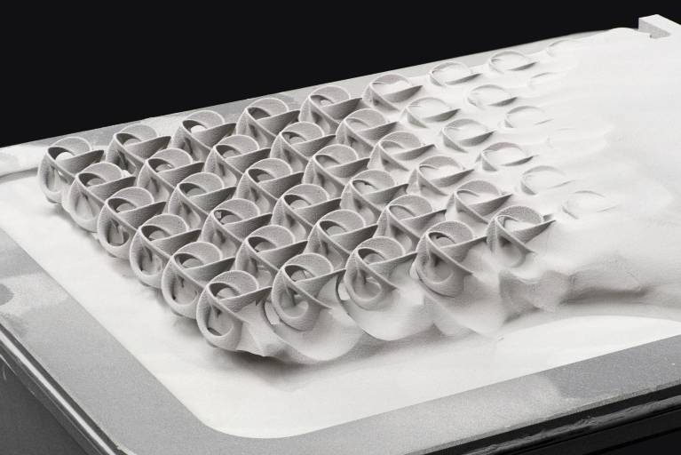 Bei Serienproduktion und Prototyping von 3D gedruckten Metallkomponenten verwendet Höganäs mit Digital Metal eine Technologie, die auf hochpräzisem Ink-Jet Druck im Metallpulverbett mit anschließendem Sintern basiert.