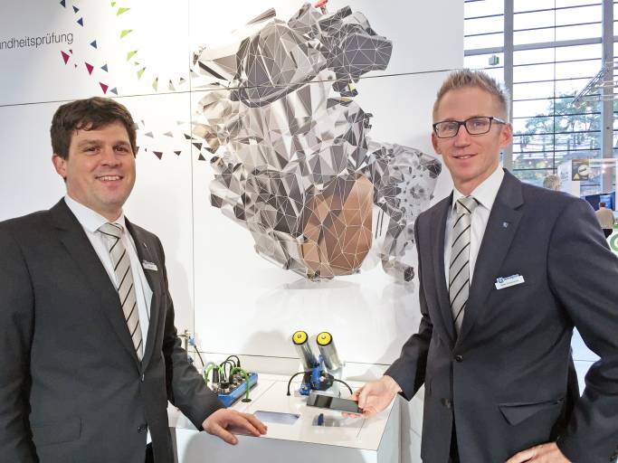 Fabian Baur, geschäftsführender Gesellschafter von Wenglor, und Dieter Ennsbrunner, Geschäftsführer von Wenglor Österreich.