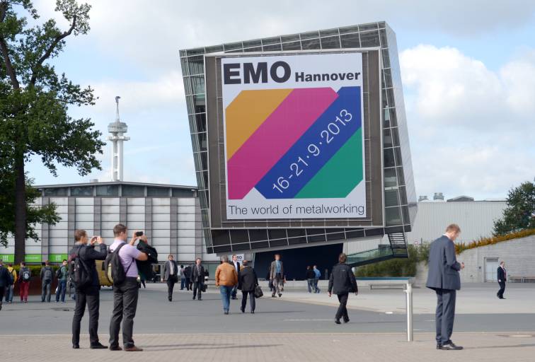 Die EMO Hannover gilt als Innovationsschaufenster für die Produktionstechnik. 2013 kamen rund 143.000 Fachbesucher aus mehr als 110 Ländern zur Weltleitmesse für die Metallbearbeitung.  