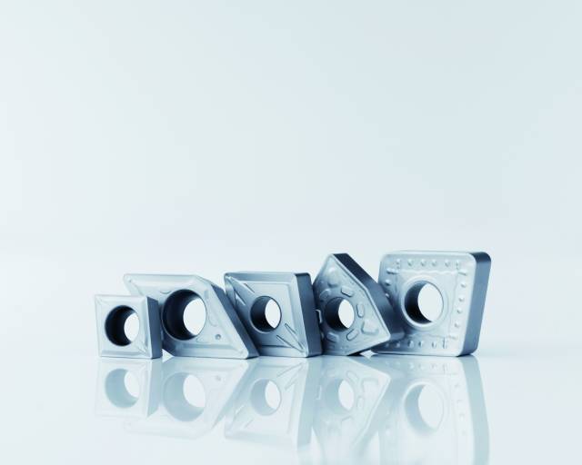 Mit der neuen TP3501 ergänzt Seco die Produktreihe an Duratomic®-beschichteten Drehwendeplatten. 

