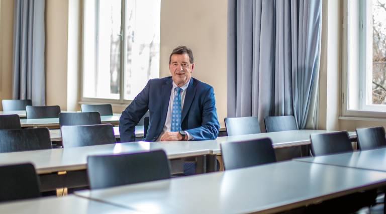 Wir müssen flexibler werden: Univ. Prof. Dr.-Ing. Wilfried Sihn plädiert für flexiblere Ausbildungs-, Arbeitszeit- und Zusammenarbeitsmodelle. (Fotos ©FhA_Mikes)