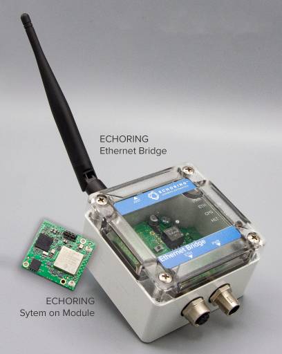 ECHORING Ethernet Bridge (EREB) sowie das Modul ECHORING System on Module (SOM) ermöglichen die Integration einer leistungsstarken drahtlosen Verbindung in kabelgebundene Steuerungsnetzwerke.