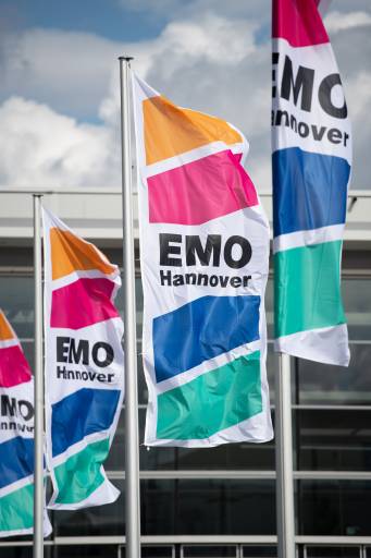 Die EMO Hannover 2019 findet vom 16. bis 21. September statt. Ein neuer Ausstellungsbereich IoT in der Produktion unterstreicht ihren Anspruch, sich als Plattform für die Vernetzung in der Produktion zu positionieren. 