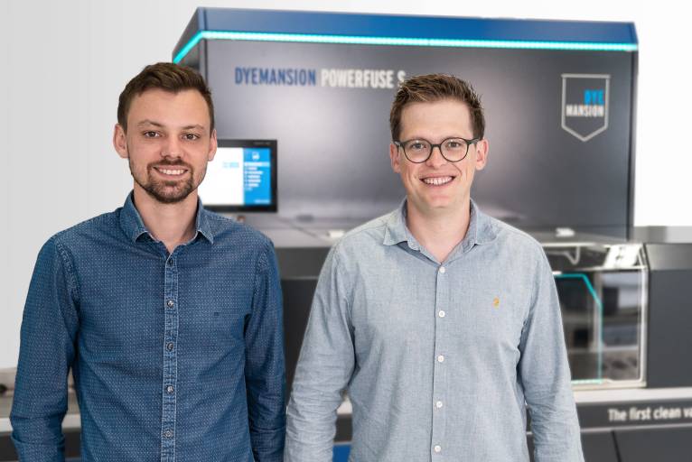 Philipp Kramer (links), CTO & Co-Founder sowie Felix Ewald, CEO & Co-Founder von DyeMansion. (Bild: DyeMansion)