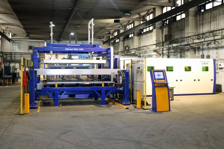 Der slowakische Stahlbaufachbetrieb Hykemont vertraut seit 2018 auf eine Faserlaserschneidanlage der MSF Baureihe von MicroStep inklusive dem Materialhandlingsystem MSLoad. 
