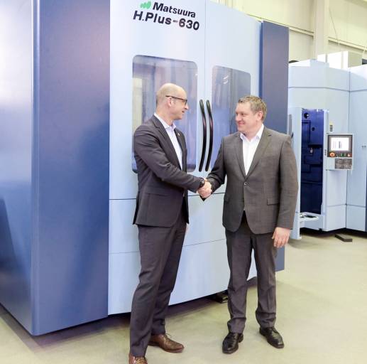 Bert Kleinmann (links), Geschäftsführer der Matsuura Machinery GmbH, und Andreas Hochhold, Geschäftsführer der Andale Solutions GmbH.