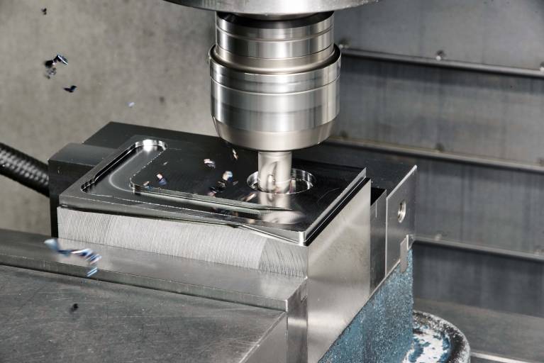 Die Kombination des WEZ-Schulterfräsers mit der neuen Universalsorte ACU2500 ermöglicht ein breites Anwendungsspektrum bei der Bearbeitung von Stahl, Edelstahl und Gusseisen.

