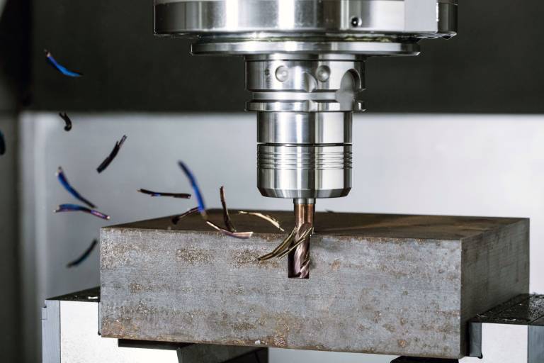 Wenn lange Standzeiten, hohe Prozesssicherheit und Qualität bei der Bearbeitung von Stahl und rostfreien Materialien gefragt sind, dann ist der S-Cut die erste Wahl für die Herzog CNC Zerspanung.
