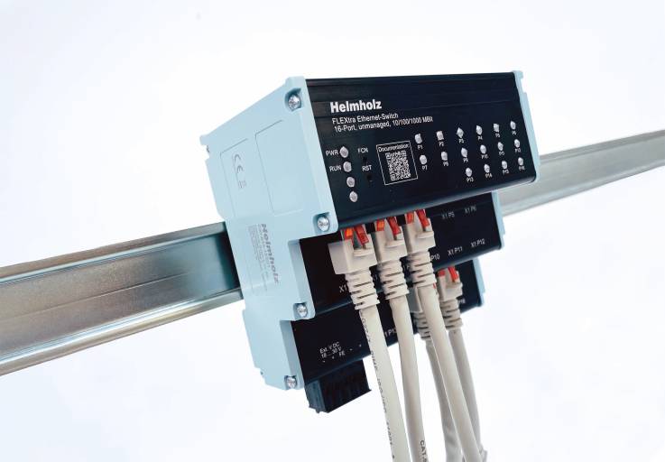 Mit 16 RJ45 Ports bietet der neue FLEXtra Ethernet-Switch von Helmholz (ÖV: Buxbaum Automation) die perfekte Lösung für eine moderne Maschinennetzwerk-Infrastruktur.