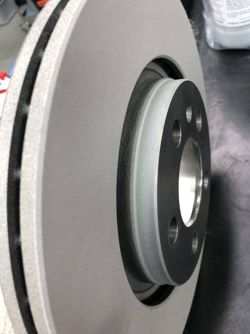 Bremsscheibe mit high Performance Kaltgasbeschichtung direkt nach der Beschichtung. (Bild: Impact Innovations GmbH)