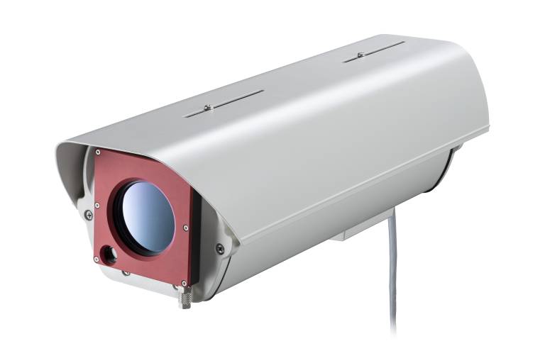 Das kompakte Outdoorgehäuse bietet Platz für eine Infrarotkamera der PI- oder Xi-Serie, eine HD-Videokamera sowie einen USB-Server, der die Videodaten via Ethernet übertragen kann.