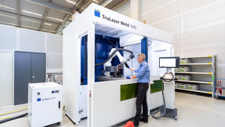 Die neue TruLaser Weld 1000 von Trumpf ermöglicht Unternehmen den Einstieg ins automatisierte Laserschweißen. (Bilder: Trumpf/Martin Stollberg)