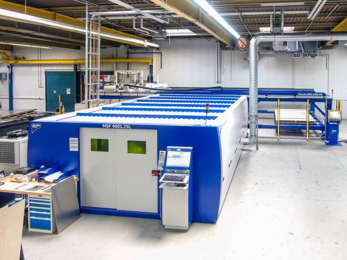 Swarco Dambach verstärkt seinen Maschinenpark mit einem 2D-Laser der Baureihe MSF Pro inklusive automatischen Materialhandlingsystem MSLoad. (Bilder: MicroStep Europa)
