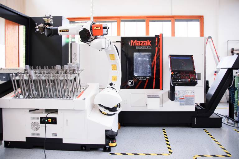 Die Innerbichler GmbH investierte Anfang dieses Jahres in ein CNC-Drehzentrum QUICK TURN 250MSY inklusive Turn Assist (TA) Automation. Werkzeugmaschine und Roboter werden beide von der Mazatrol Smooth CNC gesteuert, die intuitive Bedienung und extrem schnelle Rüstzeiten gewährleistet.