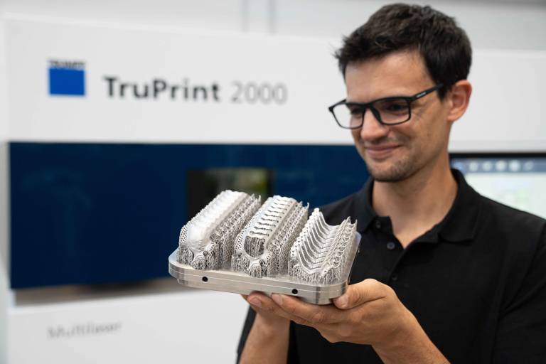 Die TruPrint 2000 bietet mit dem kleinen 55 µm Strahldurchmesser des Lasers ein hochwertiges Druckergebnis, das durch seine Oberflächenqualität und Detailgenauigkeit überzeugt.