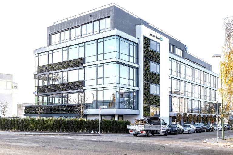 Endress+Hauser investierte rund zehn Millionen Euro in das neue Gebäude in Gerlingen.