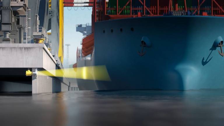 Knapp 60 Vega-Sensoren liefern wertvolle Daten, um das anspruchsvolle Anlegemanöver der Containerschiffe sicherer zu machen.