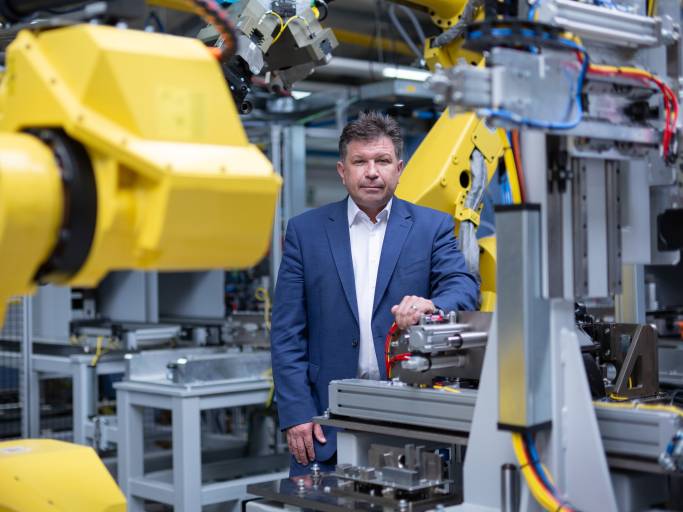 Frank Konrad, Vorsitzender von VDMA R+A, freut sich über die positive Prognose für 2024, die zeigt, dass die Robotik und Automation weiter auf Wachstumskurs bleibt.