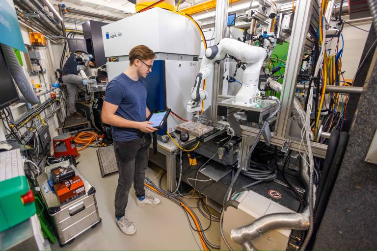 Forschung am Teilchenbeschleuniger: Trumpf und das Fraunhofer ILT haben an einem Teilchenbeschleuniger des Deutschen ElektronenSynchrotron (DESY) in Hamburg Untersuchungen zum Laserschweißen durchgeführt.