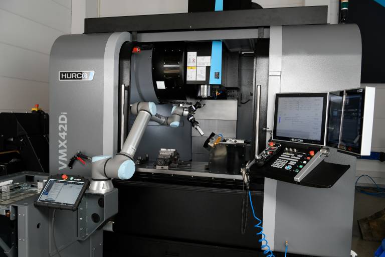 Das Teilehandling-System ProFeeder kann je nach Bedarf an unterschiedlichen Maschinen der Marke Hurco eingesetzt werden.