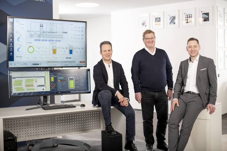 Die Mitglieder der Geschäftsführung (v.l.n.r.) Phillip Werr, CEO und Gründer Thomas Punzenberger und CSO Stefan Reuther freuen sich über einen erfolgreichen Jahresabschluss.