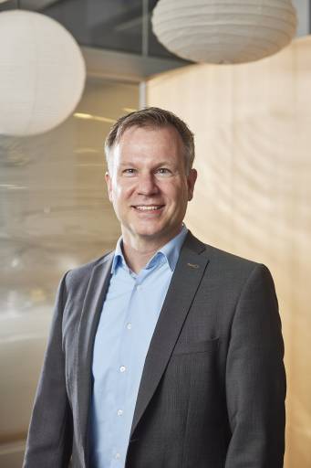 Dr. Dirk Mörmanns Laufbahn ist seit rund 14 Jahren geprägt von Führungspositionen in der industriellen Prozessmesstechnik. Vor seinem Wechsel zu Endress+Hauser war er Mitglied des erweiterten Vorstands der Krohne Messtechnik.