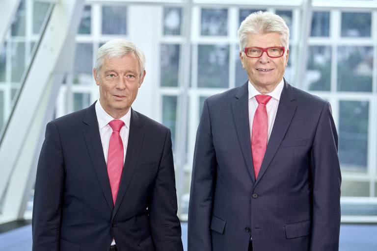 Bisher bestand der Vorstand der Friedhelm Loh Group aus Prof. Dr. Friedhelm Loh, Vorstandsvorsitzender und Inhaber der Unternehmensgruppe (rechts), und CFO Ralph Lindackers (links).