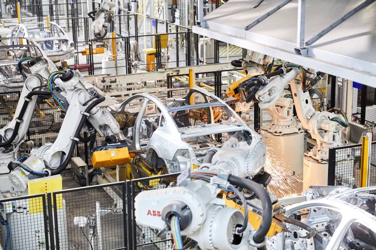 ABB liefert über 1.300 Roboter inklusive Funktionspaketen für die nächste Generation von Elektrofahrzeugen an Volvo Cars.